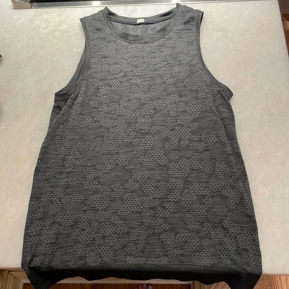 Lululemon camo mesh tank top size 4